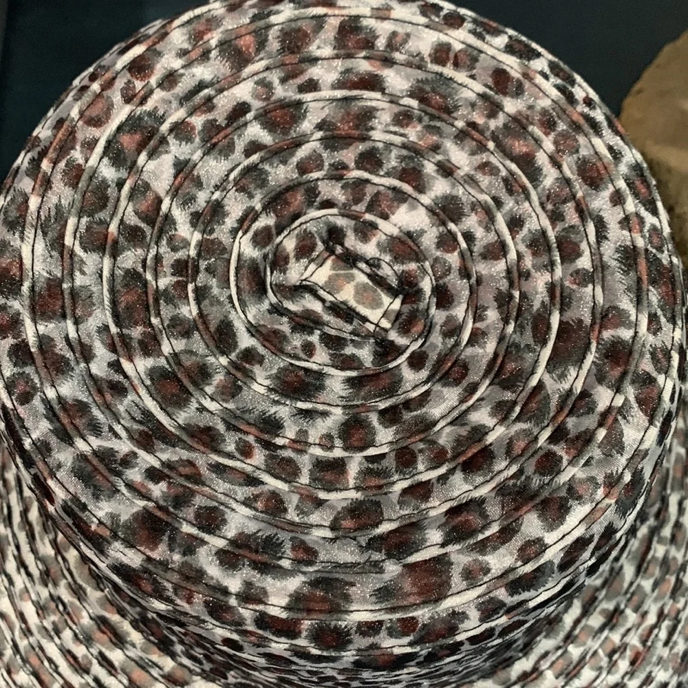 Animal print hat for sunny days - OS - Picture 6 of 8